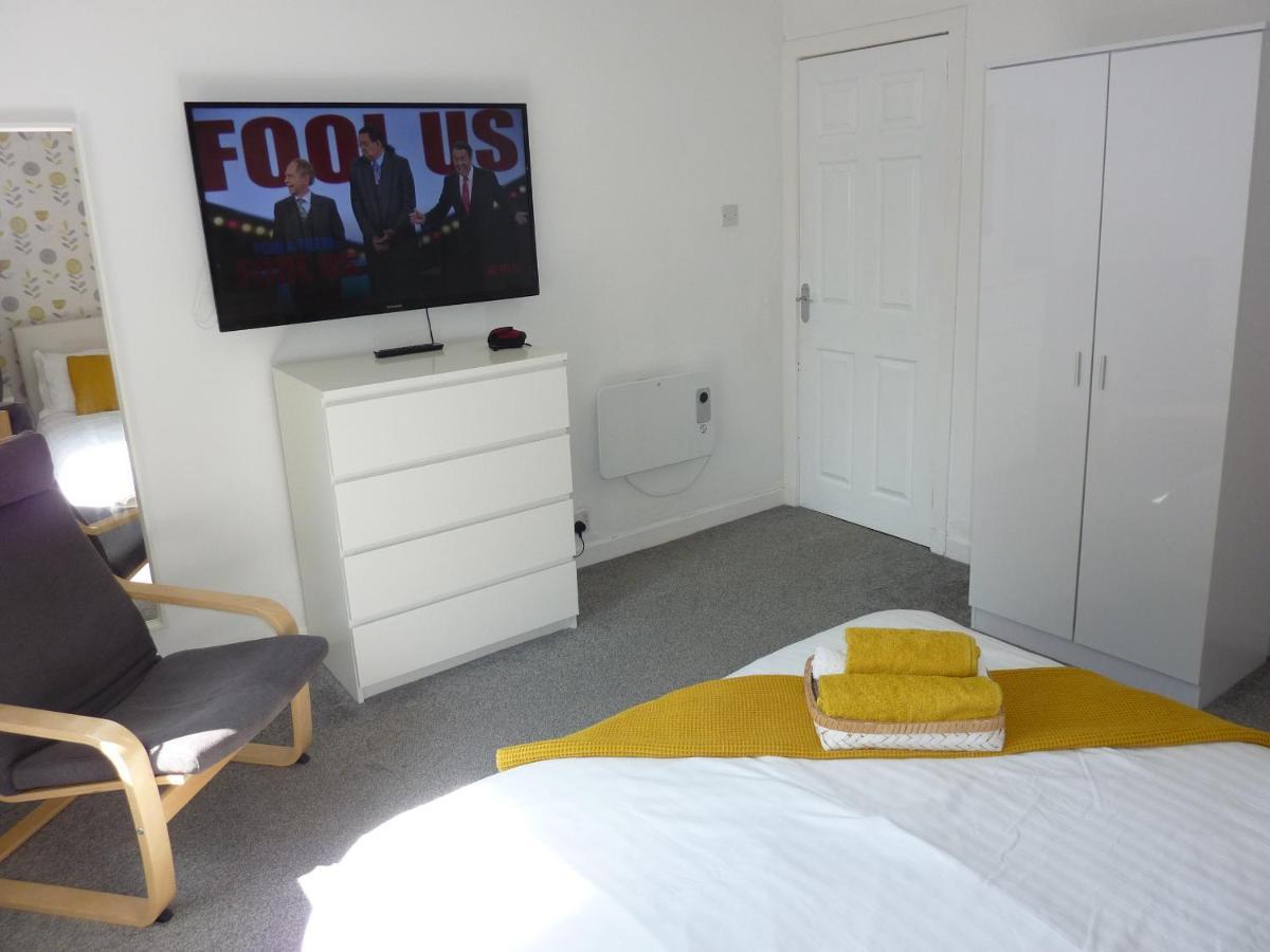 #4 Apartment *